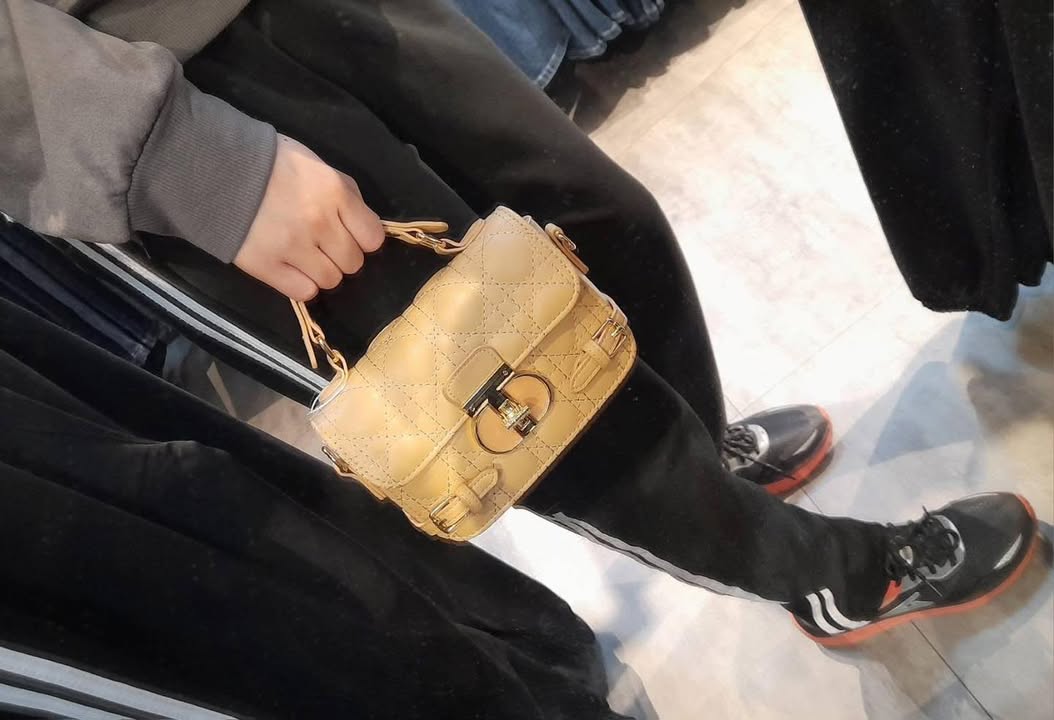 菱格扣環小方包:圖片 6