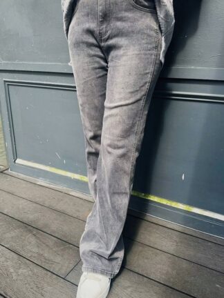 水洗刷色喇叭褲