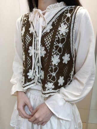 花朵刺繡針織衣