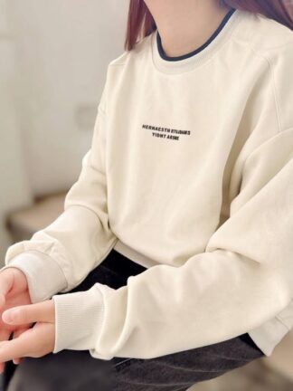 假兩件式拼接字母大學T