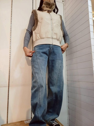 彎刀曲線丹寧褲