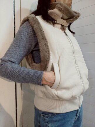 皮革拼接毛絨背心