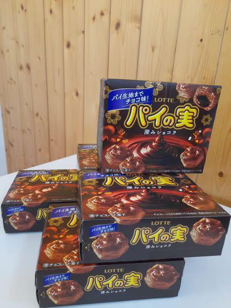 LOTTE 樂天千層酥夾心泡芙(濃厚巧克力風味)69g - Image 4