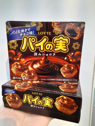 LOTTE 樂天千層酥夾心泡芙(濃厚巧克力風味)69g
