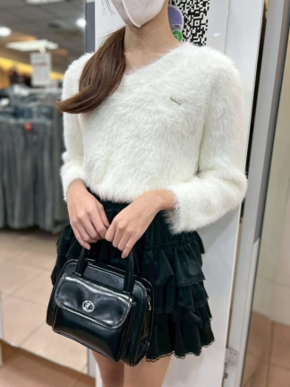 雪語毛絨針織上衣