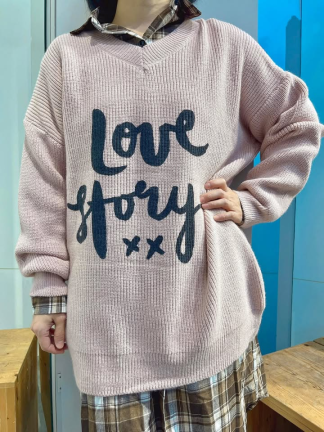 英文字樣長版毛衣