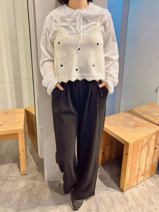 刺繡領針雪紡襯衫+針織背心兩件式