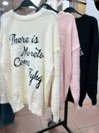 毛絨針織字母上衣