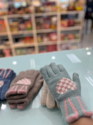 毛絨格紋愛心手套