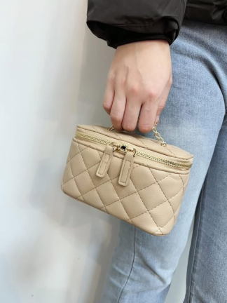 菱格鍊帶小方包