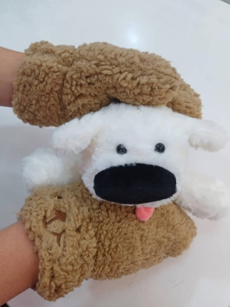 熊抱蓬蓬暖手套