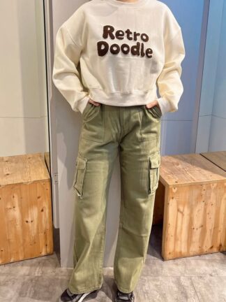 英文刺繡短版大學T