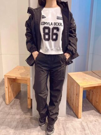 多口袋設計防風外套