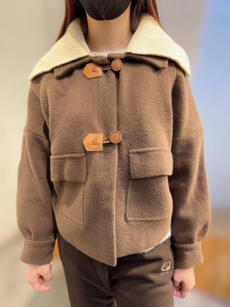 秋冬翻領毛呢短版大衣