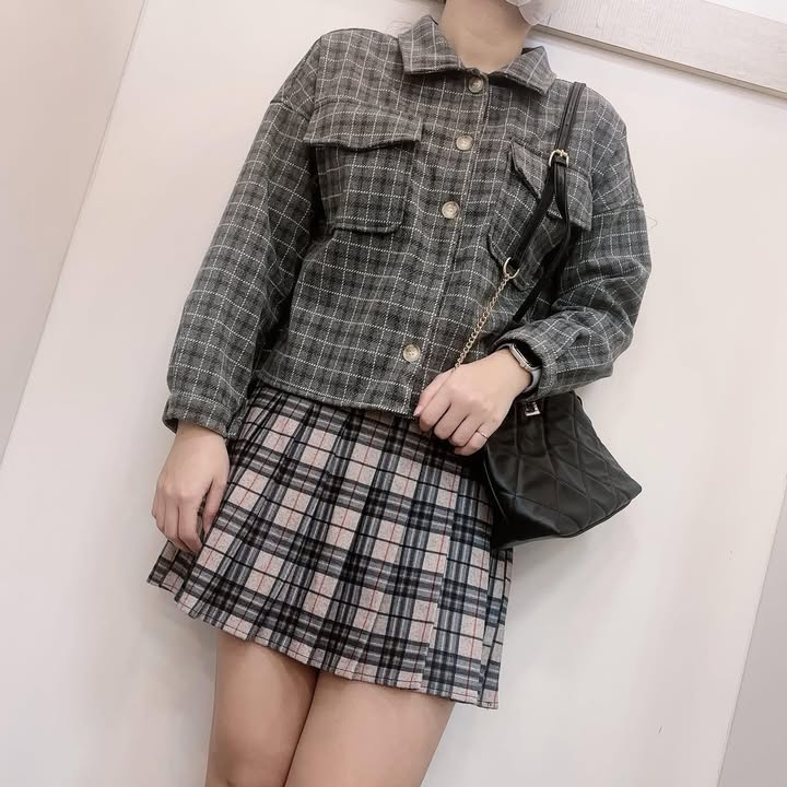 格紋口袋短版襯衫