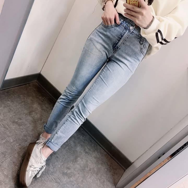 愛心釦高腰牛仔褲 - Image 6