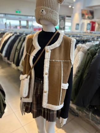 滾邊麂皮毛絨背心