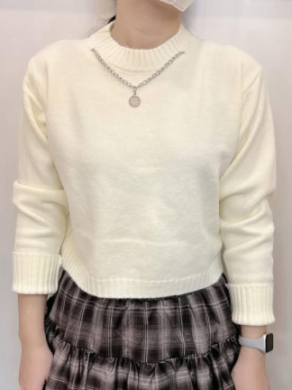 小銀鍊造型短版針織上衣