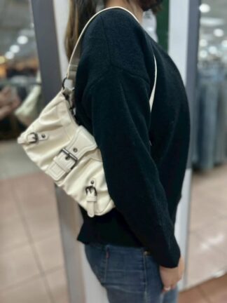 皺褶扣環肩背包