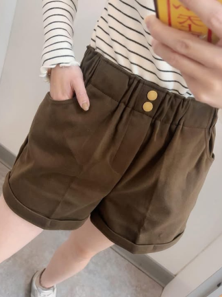 雙釦高腰顯瘦短褲