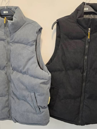 質感層次．燈芯絨立領羽絨背心