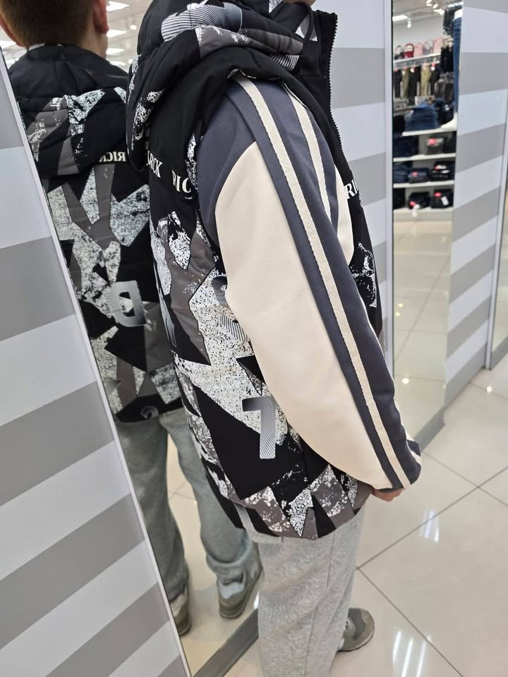 美式復古運動風.三線織帶撞色大學T - Image 8
