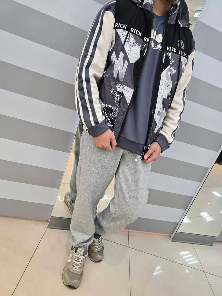 層次感天花板!美式拼貼連帽羽絨背心 - Image 7