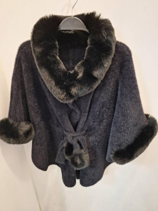 優雅復古毛呢斗篷外套｜貉子毛領口・袖口設計