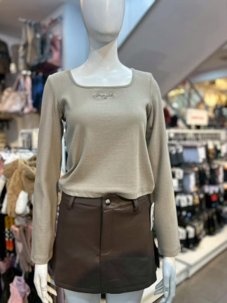 方領貼身長袖上衣