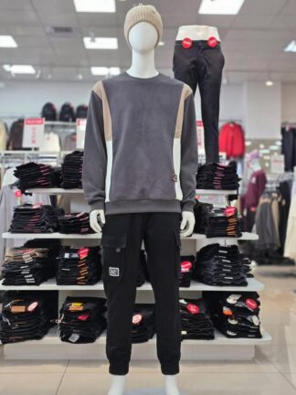 山系男孩必備．MOUNTAIN 質感拼接磨毛大學T