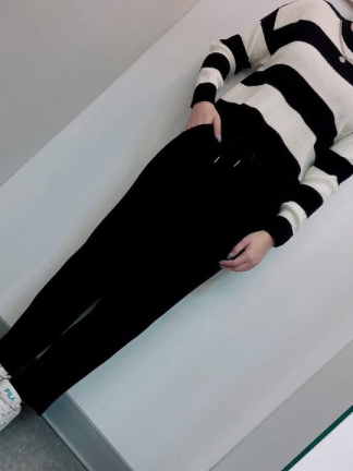 條紋短版針織衫