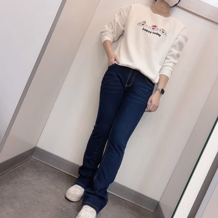 顯瘦刷色喇叭牛仔褲 - Image 7