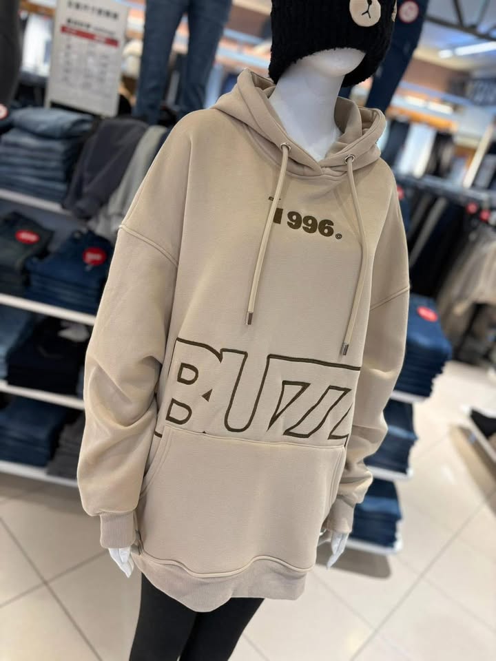 BUZZ.字母寬鬆連帽上衣:圖片 6