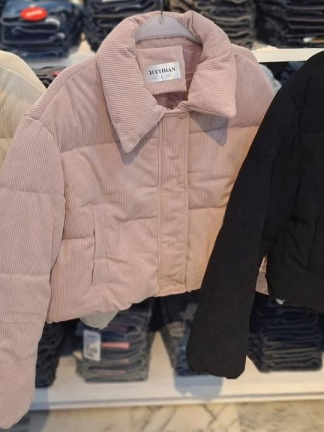 柔霧粉燈芯絨感鋪棉外套｜冬日必備款