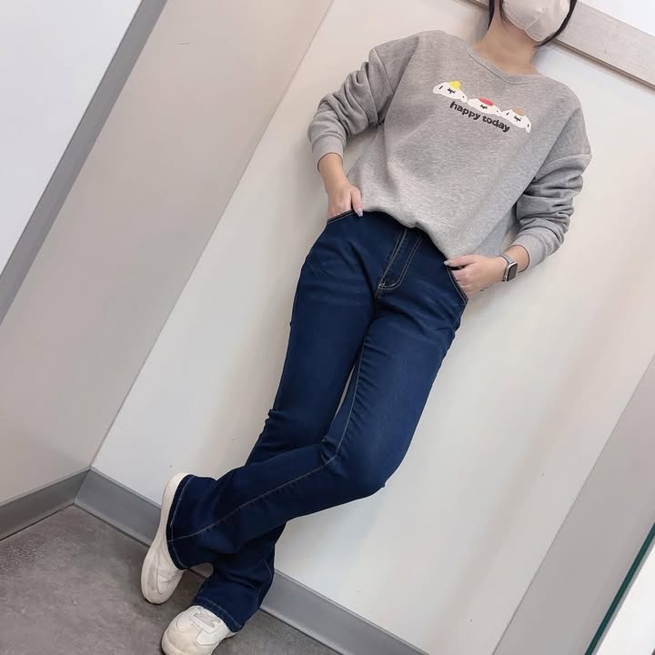 顯瘦刷色喇叭牛仔褲 - Image 9
