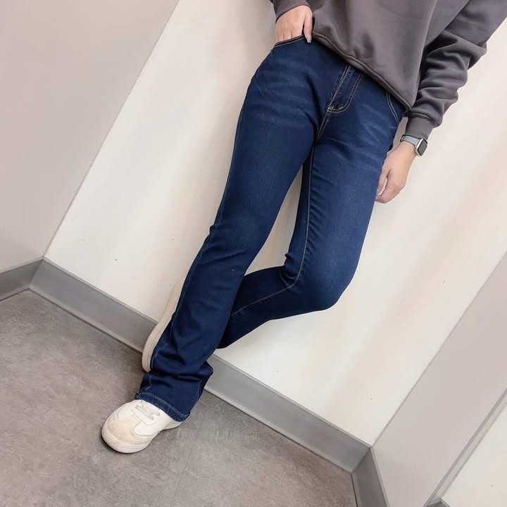 顯瘦刷色喇叭牛仔褲 - Image 4