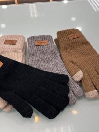 簡約百搭保暖手套 🧤❄️