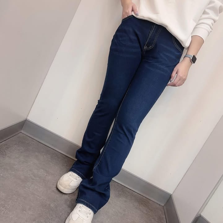 顯瘦刷色喇叭牛仔褲 - Image 8