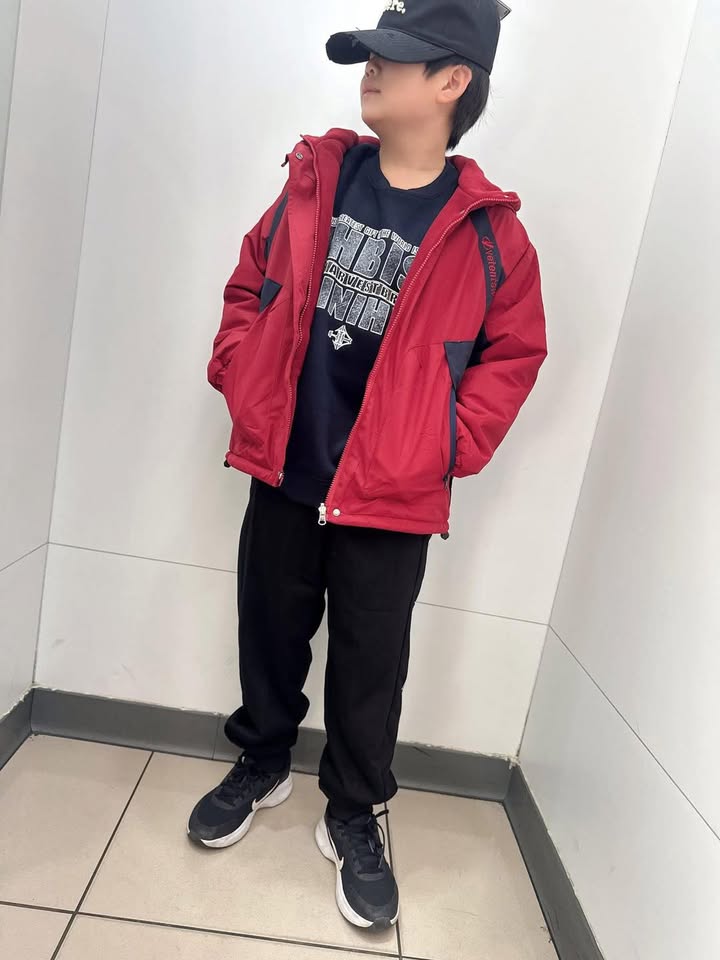 酒紅拼色連帽外套:圖片 3