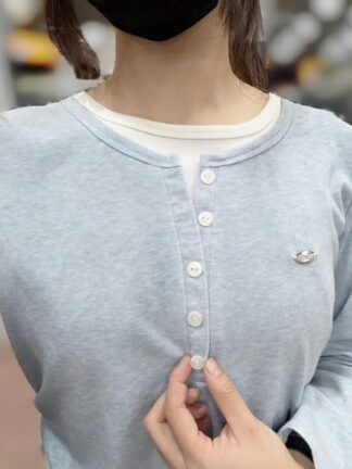 百搭撞色釦釦上衣