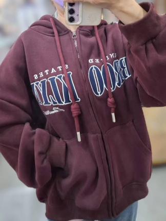 英文字樣帽T外套