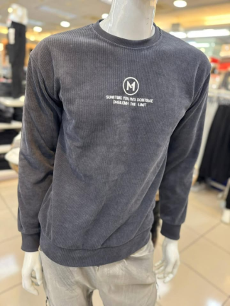 簡約字母壓印・百搭長袖上衣