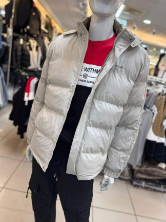 厚磅鋪棉連帽外套｜防潑水・一穿就暖