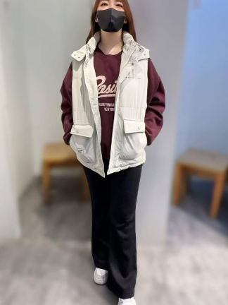 字母鋪棉連帽背心