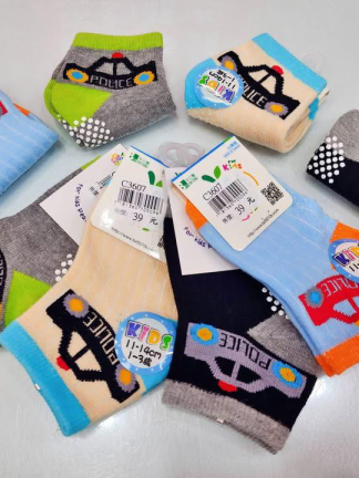 超可愛汽車圖案童襪