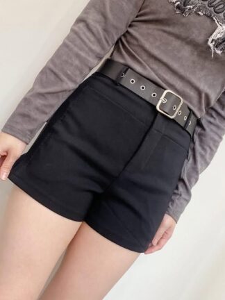 高腰附皮帶修身短褲（附黑色皮帶）