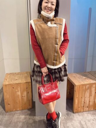 麂皮造型毛邊背心