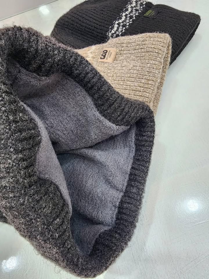 厚毛帽.小小條紋點綴,不單調剛剛好,側邊小英文字圖案,低調又有型 - Image 6