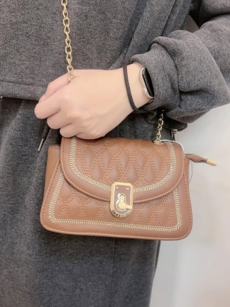 菱格鎖扣鍊條小方包