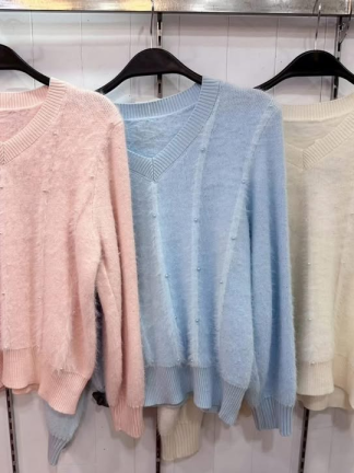 霧感珍珠點點V領柔軟針織上衣